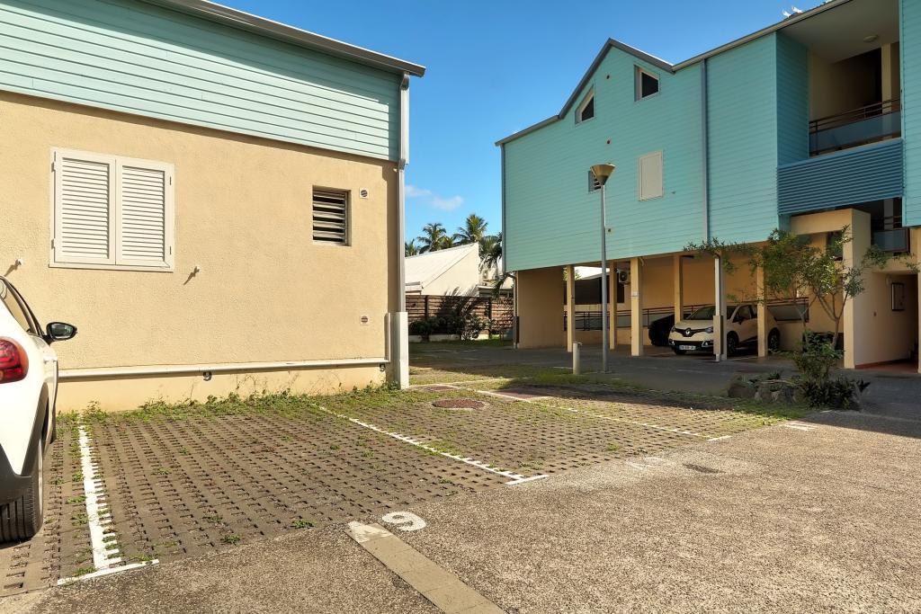 Le Kazuarina · Superbe ! Le Kazuarina, beau F3 à 50m du lagon - 98