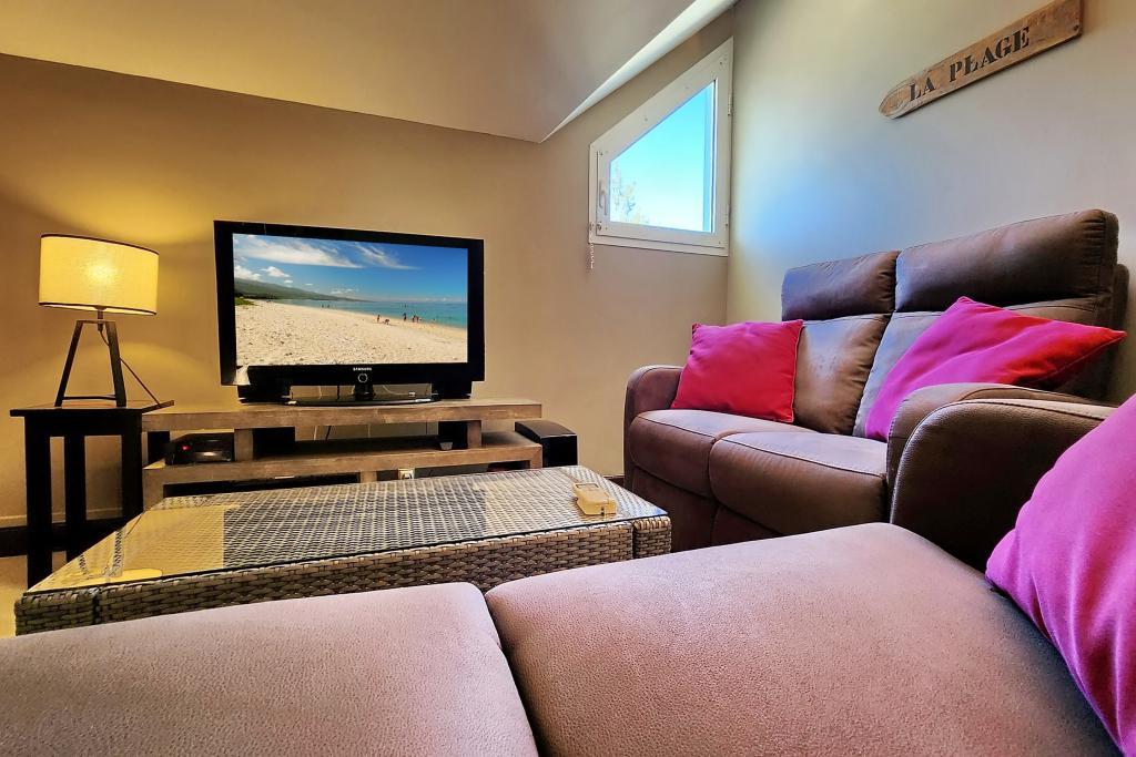 Le Kazuarina · Superbe ! Le Kazuarina, beau F3 à 50m du lagon - 69