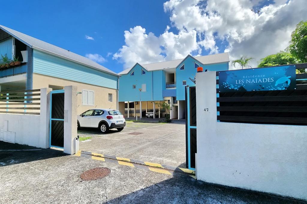 Le Kazuarina · Superbe ! Le Kazuarina, beau F3 à 50m du lagon - 77