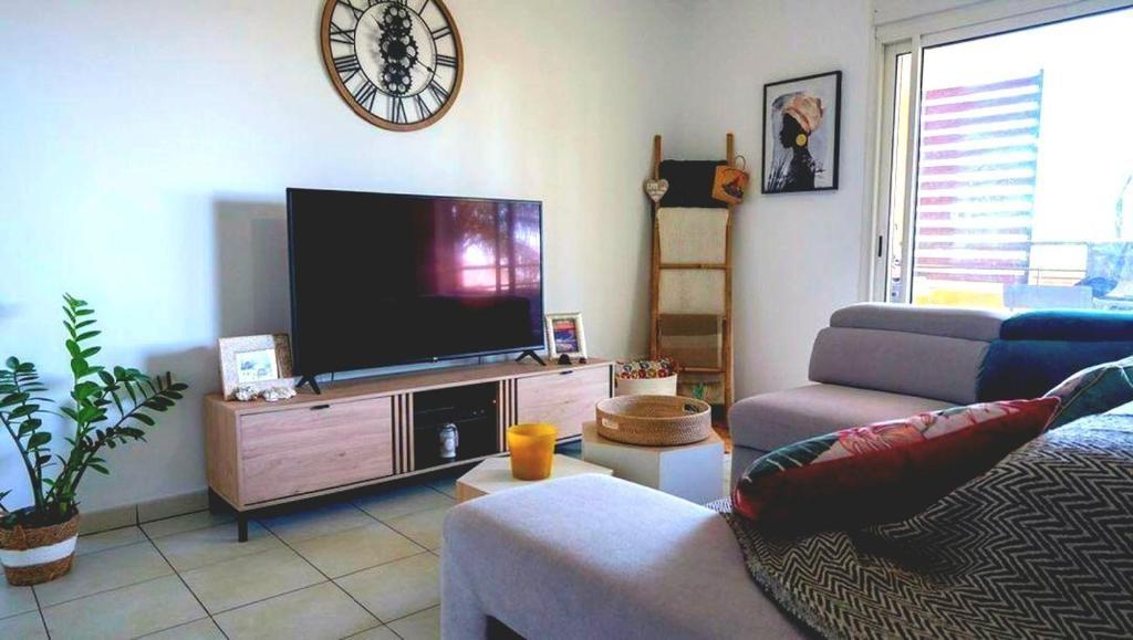 La Vita Bella, Superbe T2 à St Gilles - l'Eperon - 43