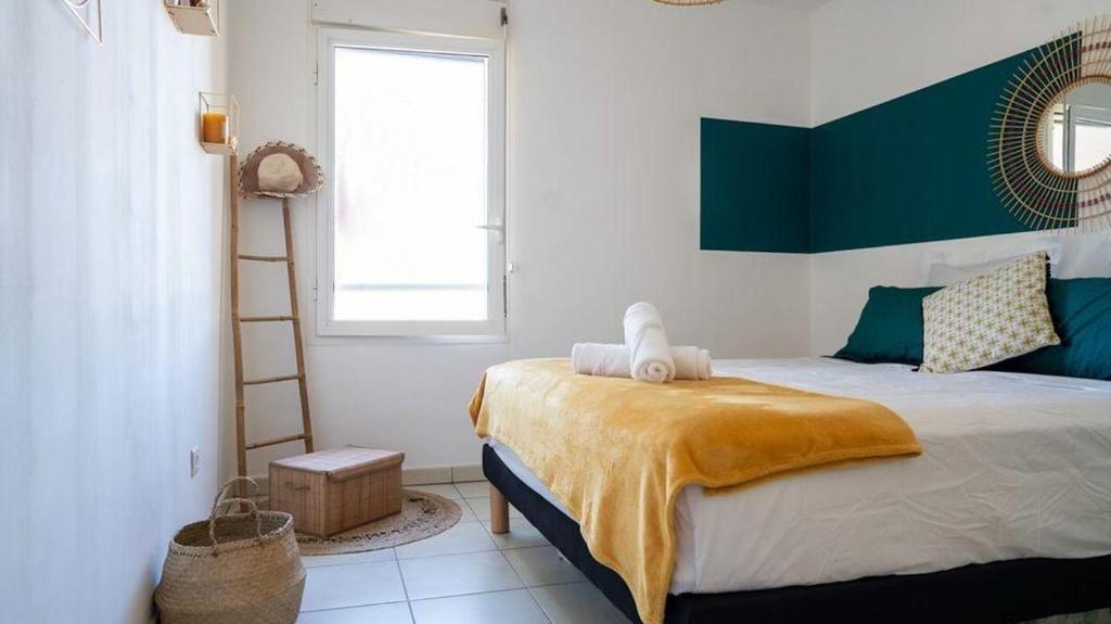 La Vita Bella, Superbe T2 à St Gilles - l'Eperon - 53