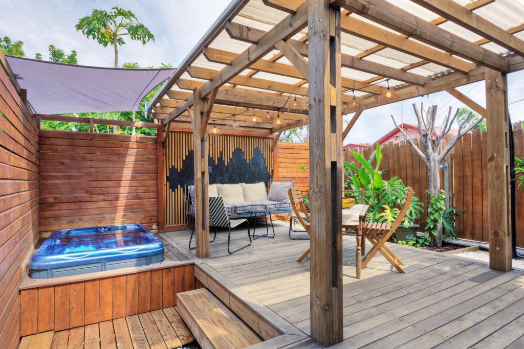 Ti’Kaz Mère • Studio Luxe + Jacuzzi Privatif - 9