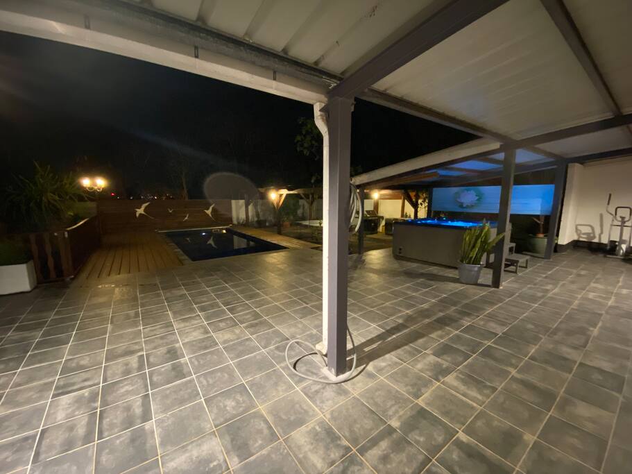 La Kaz Paille en Queue, Superbe Villa avec Piscine chauffée et jacuzzi - 36